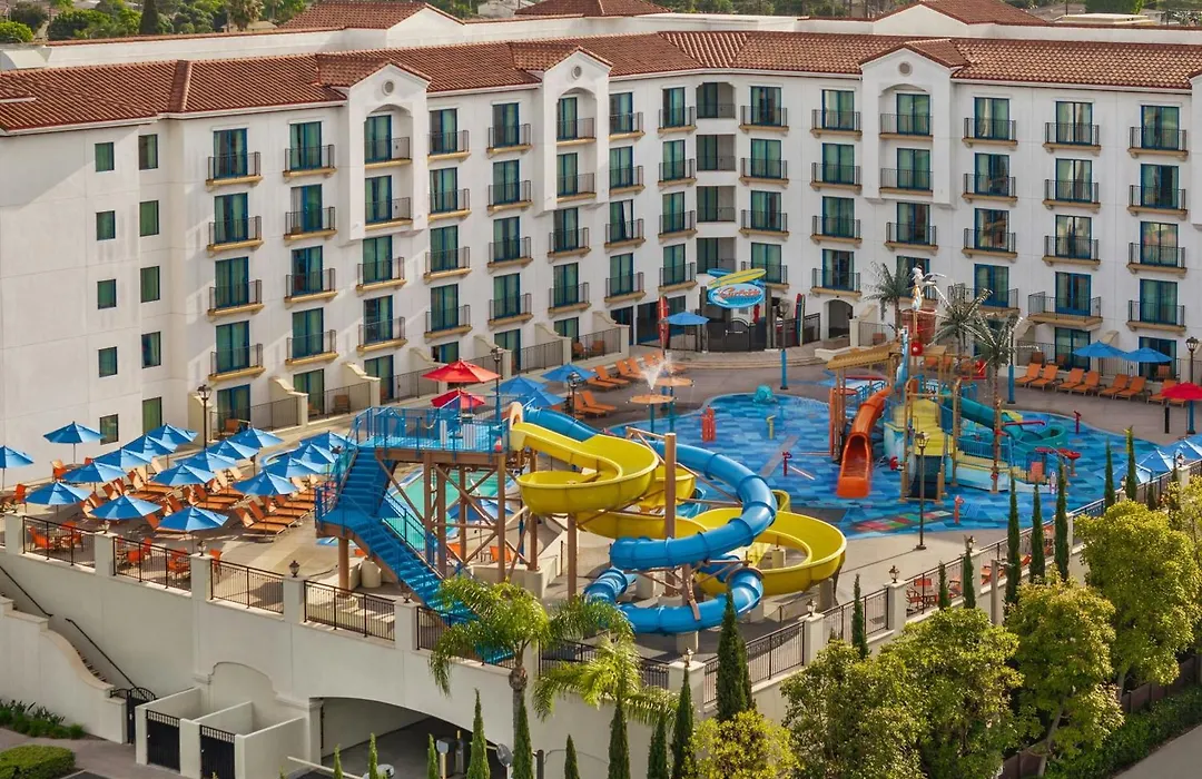 Courtyard By Marriott Anaheim Theme Park Entrance-1
