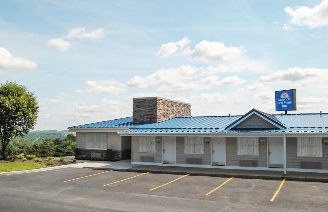Americas Best Value Inn & Suites St Clairsville Wheeling-1
