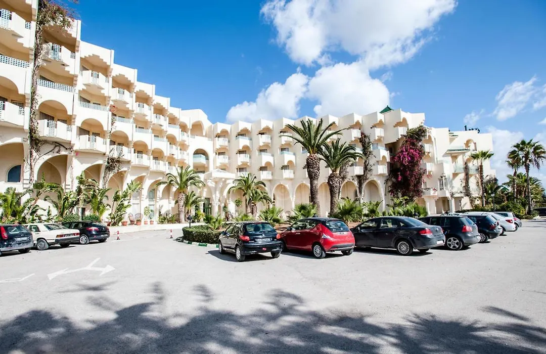 Novostar Nahrawess Thalasso Resort And Aquapark-1