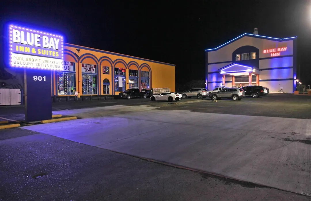 Blue Bay Inn And Suites-1
