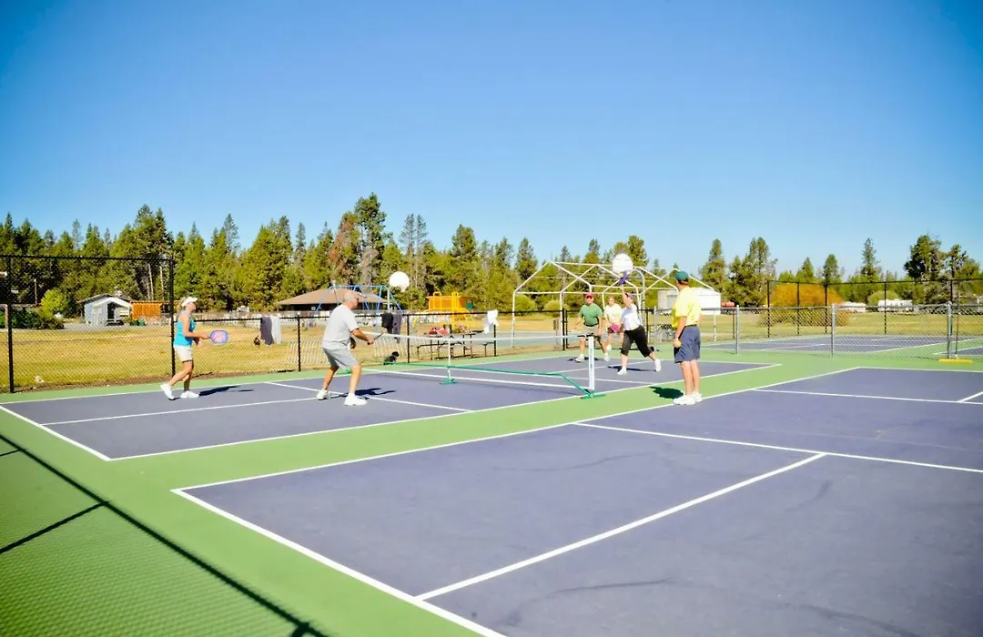 Bend-Sunriver Camping Resort 24 Ft. Yurt 16-1