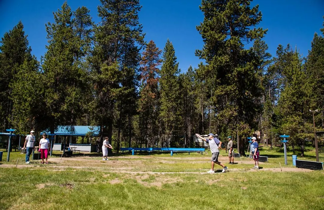 Bend-Sunriver Camping Resort Studio Cabin 6-1