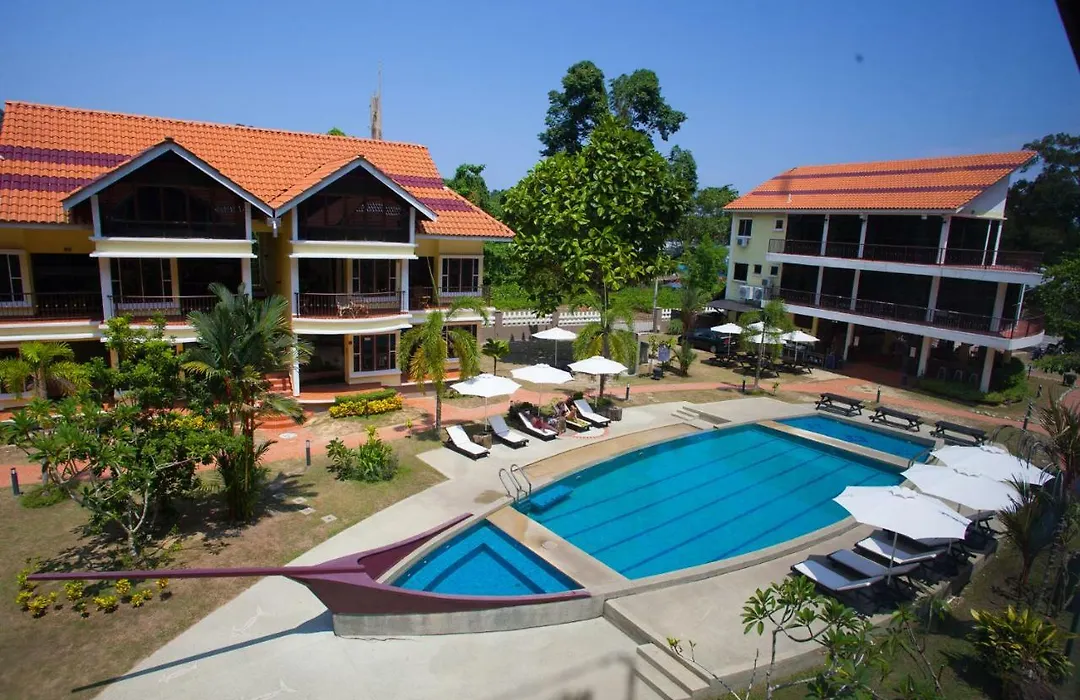 Anjungan Beach Resort-1