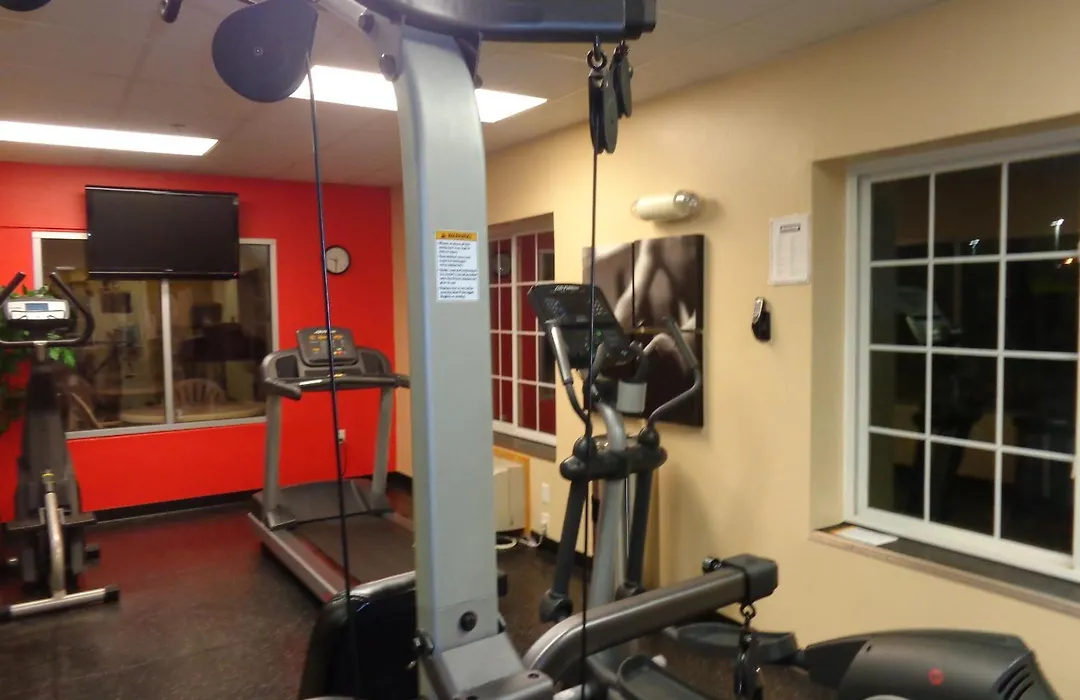 Country Inn & Suites By Radisson Bismarck Waterpark-1
