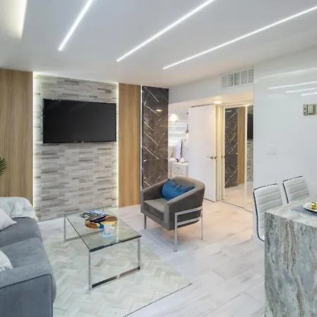 Executive Hotel Suite Downtown Free Parking-2