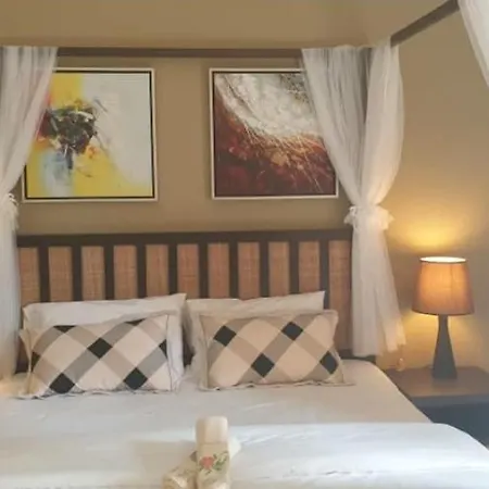 Gold Coast Rose Studio-3