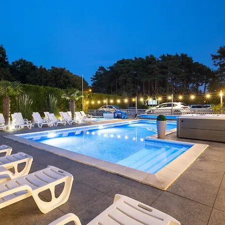 Ambre Mare Pobierowo - Noclegi ze śniadaniem i basenem - Apartamenty i Pokoje-2