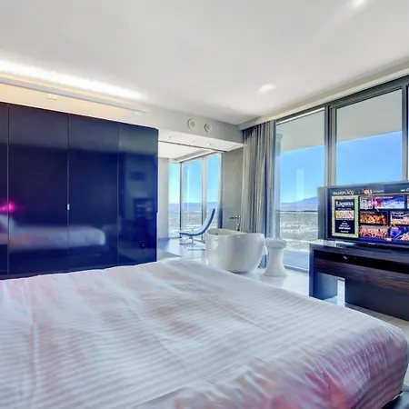 Private Luxury Panoramic Suite At Palms Place-2