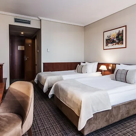 Airport Hotel Okęcie-3