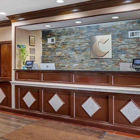 Comfort Inn & Suites Cincinnati Uptown Clifton-2