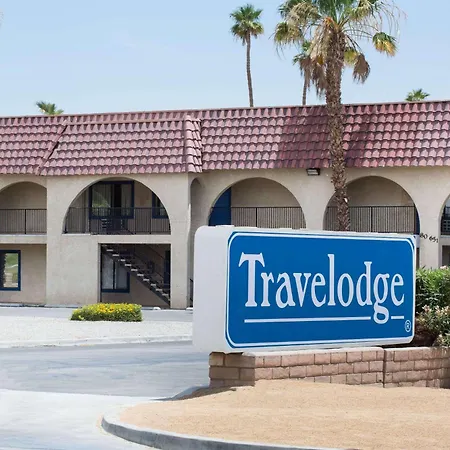 Travelodge By Wyndham Indio-2