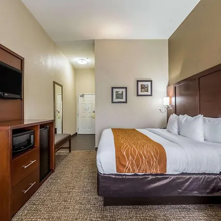 Comfort Inn & Suites Dayton North-2