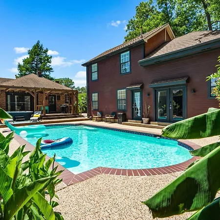 Dallas Oak Lawn Oasis W/ Private Pool, Hot Tub-2