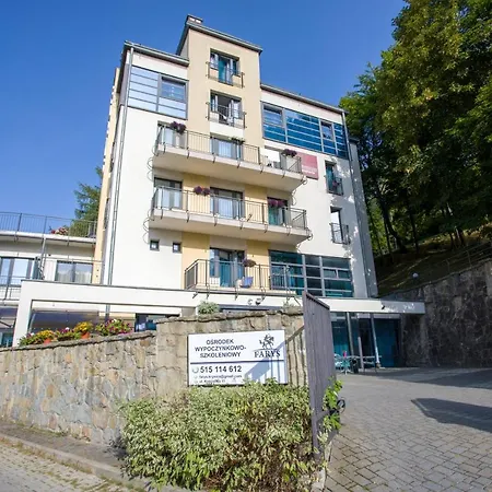 Farys - centrum Krynicy na wzgórzu wśród ciszy ze wspaniałymi tarasami widokowymi, sauna, jacuzii, siłowna, prywatny parking-3