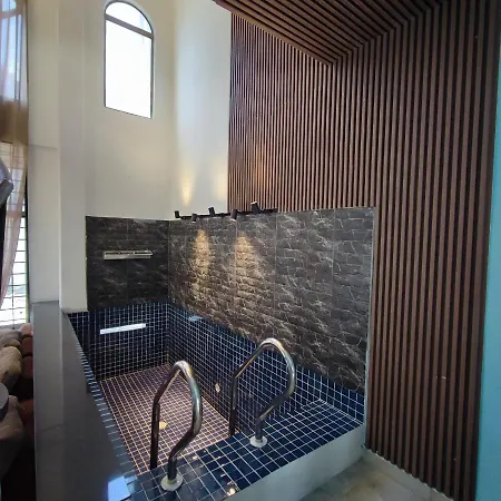 Homestay Wee Inn Jb Indoor Pool-3
