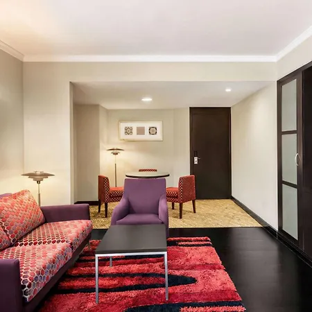 Ramada Plaza By Wyndham Dubai Deira-2