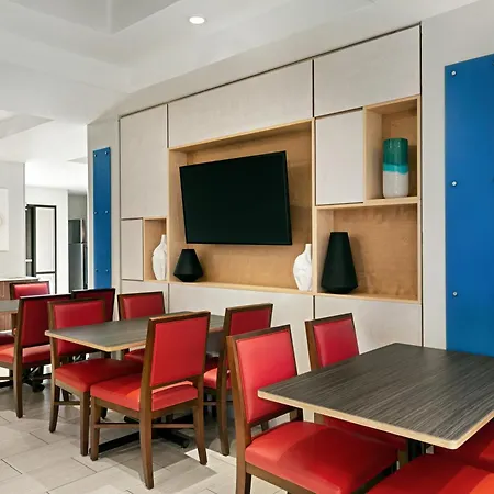 Holiday Inn Express Hotel & Suites Shawnee I-40 By Ihg-3