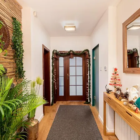 Emerald Spa Guest House-2