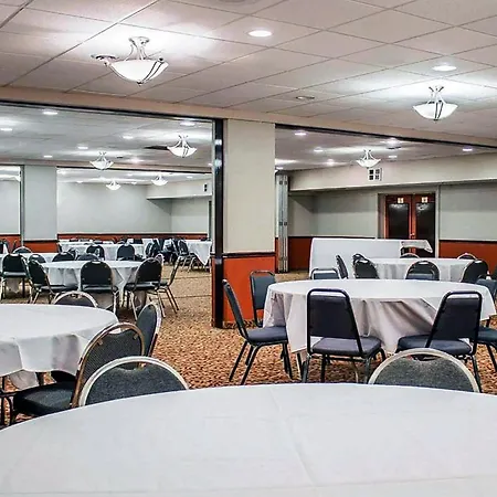 Howard Johnson By Wyndham-2