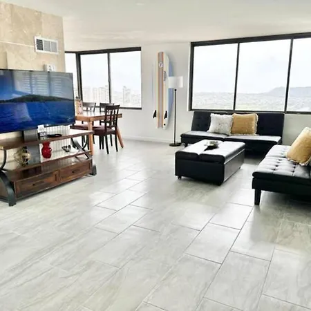 Waikiki Ocean View Penthouse 2/2 Bdr/Bath-3