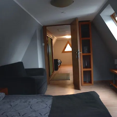 Leśny Dwór-2