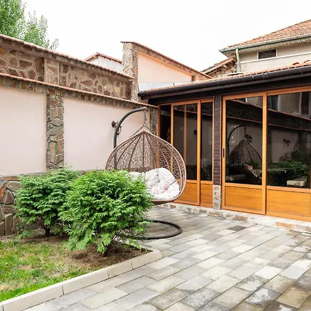 Beluga Guest House-2