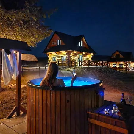NOVAK CHALET domki z balią Krynica Zdrój-3