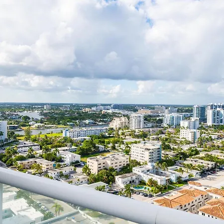 High Floor Luxury 2Br 2Ba, Sleeps 6, Resort Access - Horizon By Homestakes Stays-3