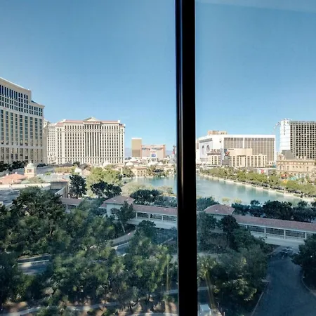 Stay Together Suites - Condominium In The Heart Of The Strip Sleeps 12 - No Resort Fee-3