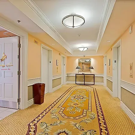 Amalz Two Bedroom Three Bathroom Balcony Suites At Mgm Signature !-3