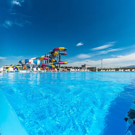 Holiday Park&Resort Cieplice Zdrój-2