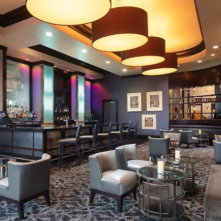 Ultimate Las Vegas Getaway One Bedroom Suite With Balcony, Kitchen, Gym, Pool & Free Parking-2