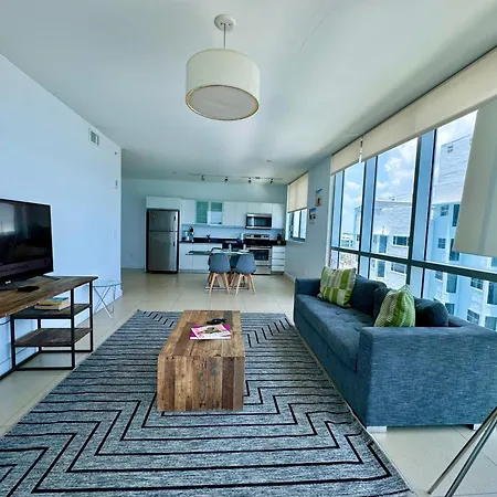 Monte Carlo Suites In Miami Beach-3