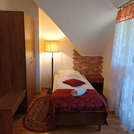 Pensjonat Zielone Wzgórze w Bolesławowie-2