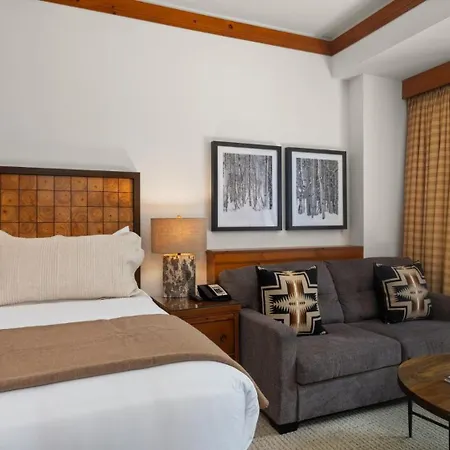 1206 Lodge At Spruce Peak Ski In Ski In Ski Out King Studio By Stowe Mountain Rentals-3