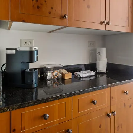 1204 Lodge At Spruce Peak Ski In Ski In Ski Out King Studio By Stowe Mountain Rentals-2