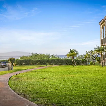 Aston Maui Hill-2