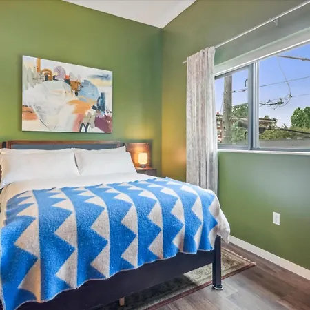 Violetsuitespdx Boutique Hotel-3