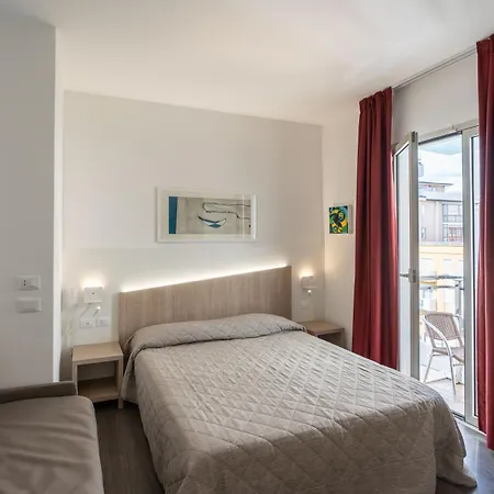Hotel Marzia Holiday Queen-3
