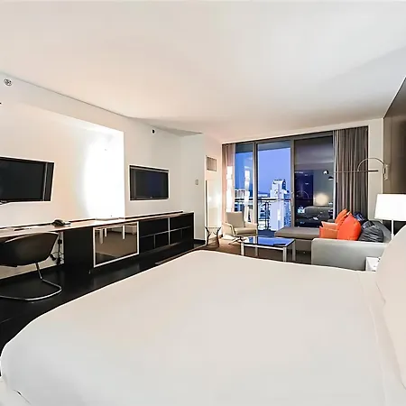 Palms Place Hotel Stripview With Open Balcony -33-2