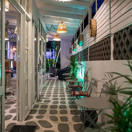 Casa Mikele By Sarikas - Sea Side Suites And Studios -Adults Only-2