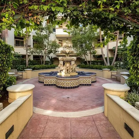 Cozy 2 Bedroom 2 Bathroom Condo With Pool, Gym, Spa-3