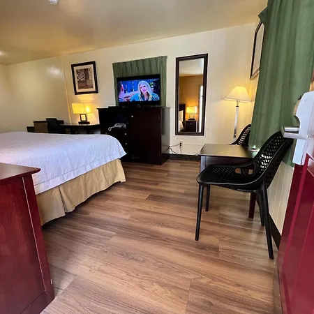 Riverside Motel-3