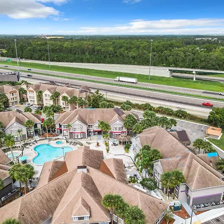 Be Our Guest! 1 Bedroom Condo Near Disney Parks!-3