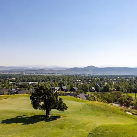 Overlooks The 6Th Fairway, Walk To Gondola, Hot Tub, Minutes From Fine Dining-3