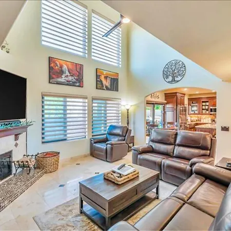 Family Home Vacation Retreat Glendale Az-2