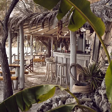 Gloria Maris Hotel Suites And Villas-2