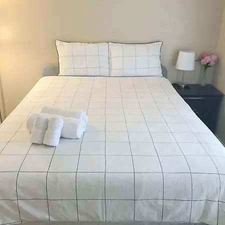 Independent Bedroom With Private Bathroom#1-3