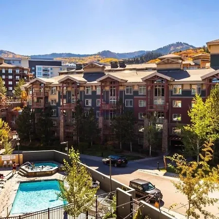Slope Side Studio In The Heart Of Canyons Village With Heated Pool & Hot Tub!-2