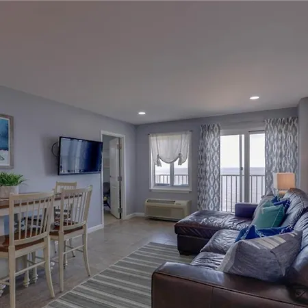Coastal Beach Condo-Amazing View & Indoor Pool 13Th Floor-3